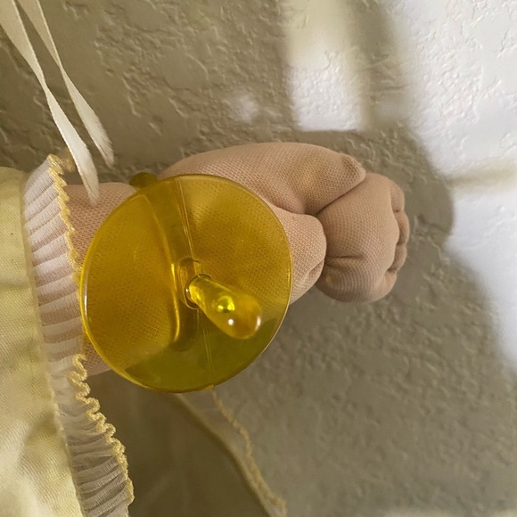 Vintage Signed Xazier Robert’s 1978-82 Cabbage Patch Doll Blonde Outfit Pacifier - Picture 5 of 16